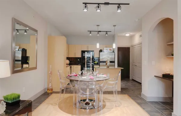 $1,300 | 3660 Richmond St Avenue, Unit 171, Houston, TX 77046