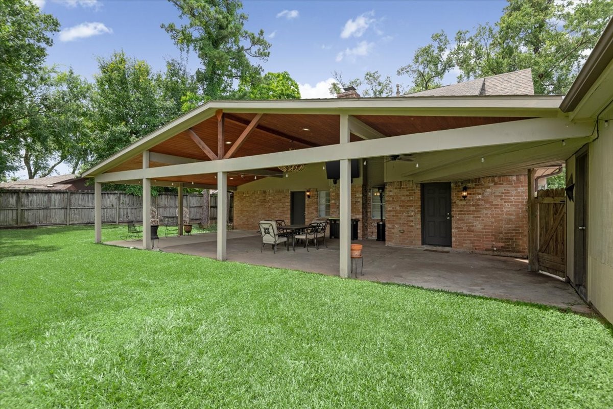 283 Shekel Lane Houston, TX 77015 - Photo 37 of 47