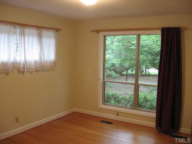3415 Cromwell Road Durham, NC 27705 - Photo 9 of 12 Gallery Image 9