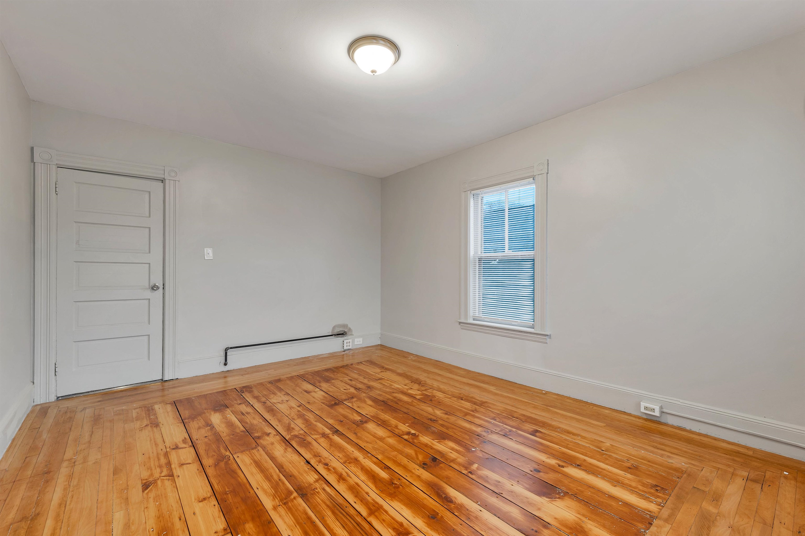 551 Montgomery Street Manchester, NH 03102 - Photo 16 of 42