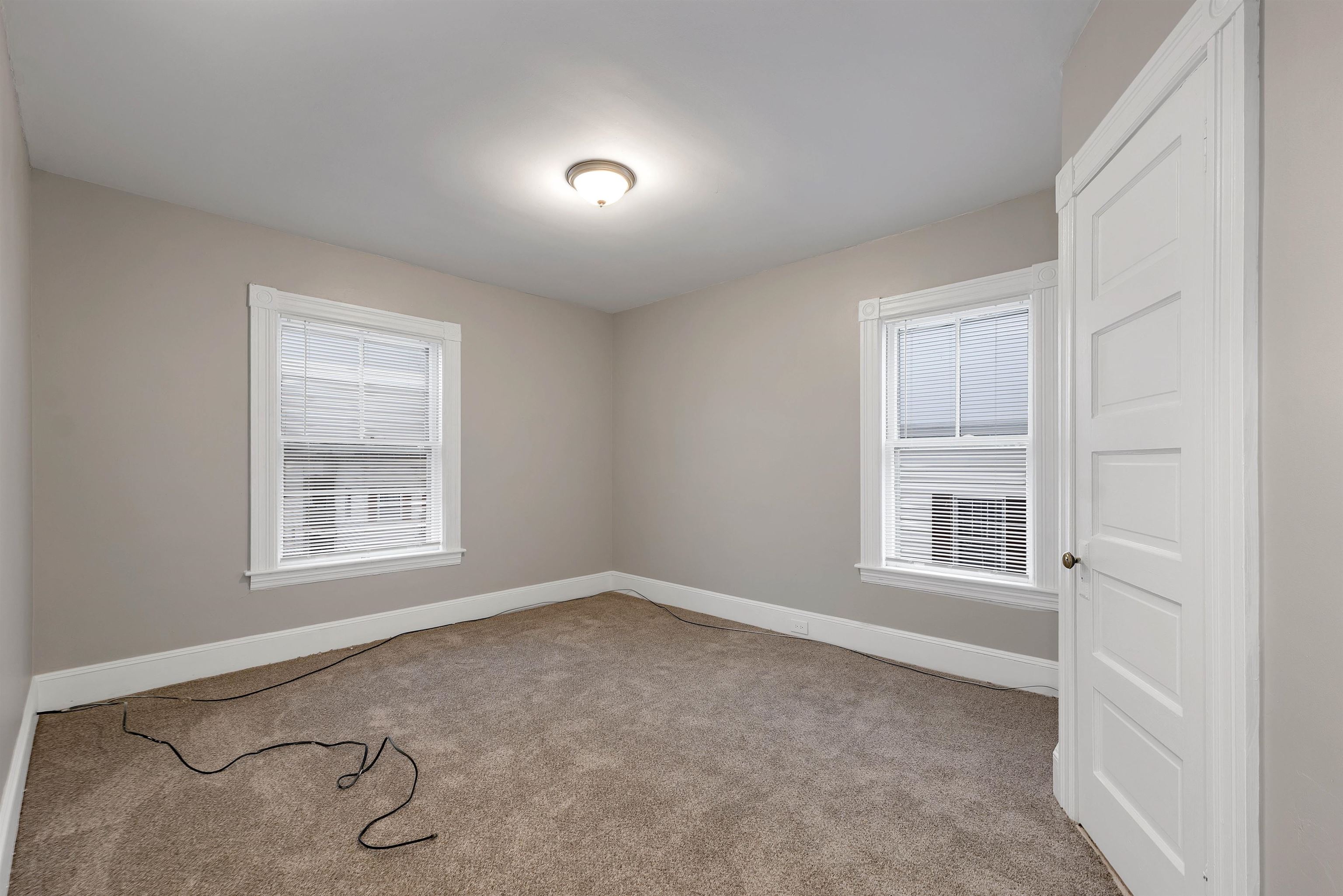 551 Montgomery Street Manchester, NH 03102 - Photo 23 of 42