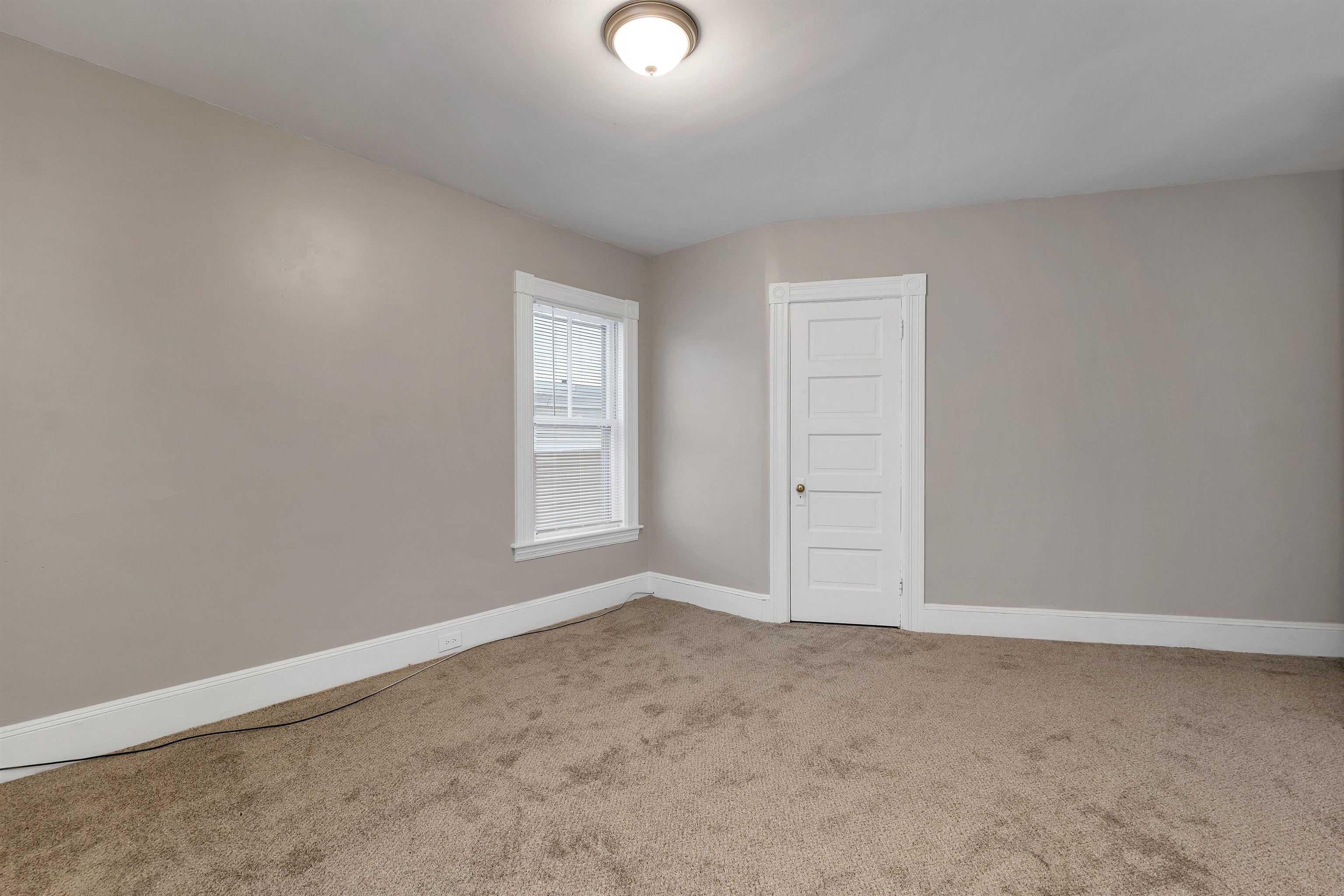 551 Montgomery Street Manchester, NH 03102 - Photo 25 of 42