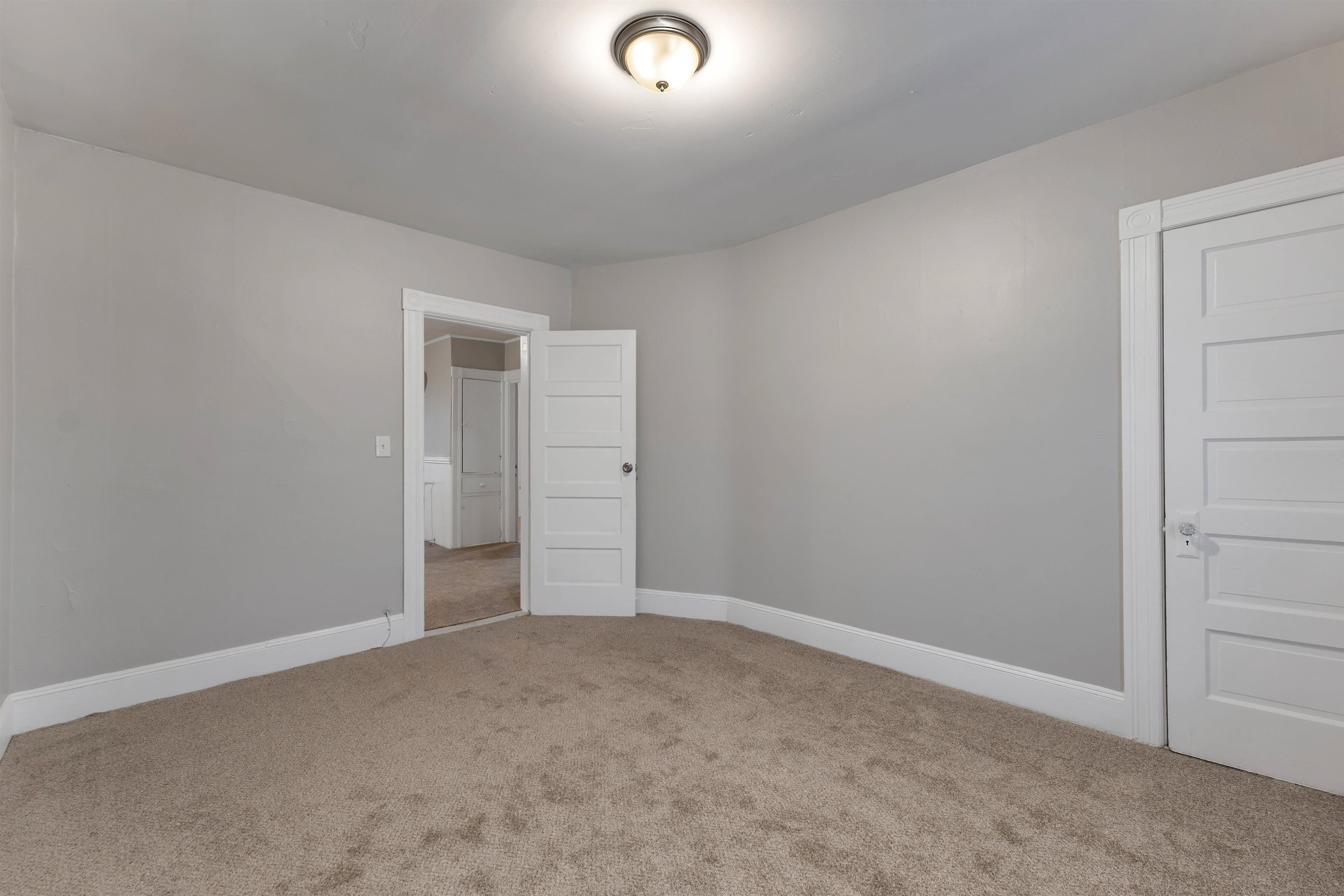 551 Montgomery Street Manchester, NH 03102 - Photo 28 of 42