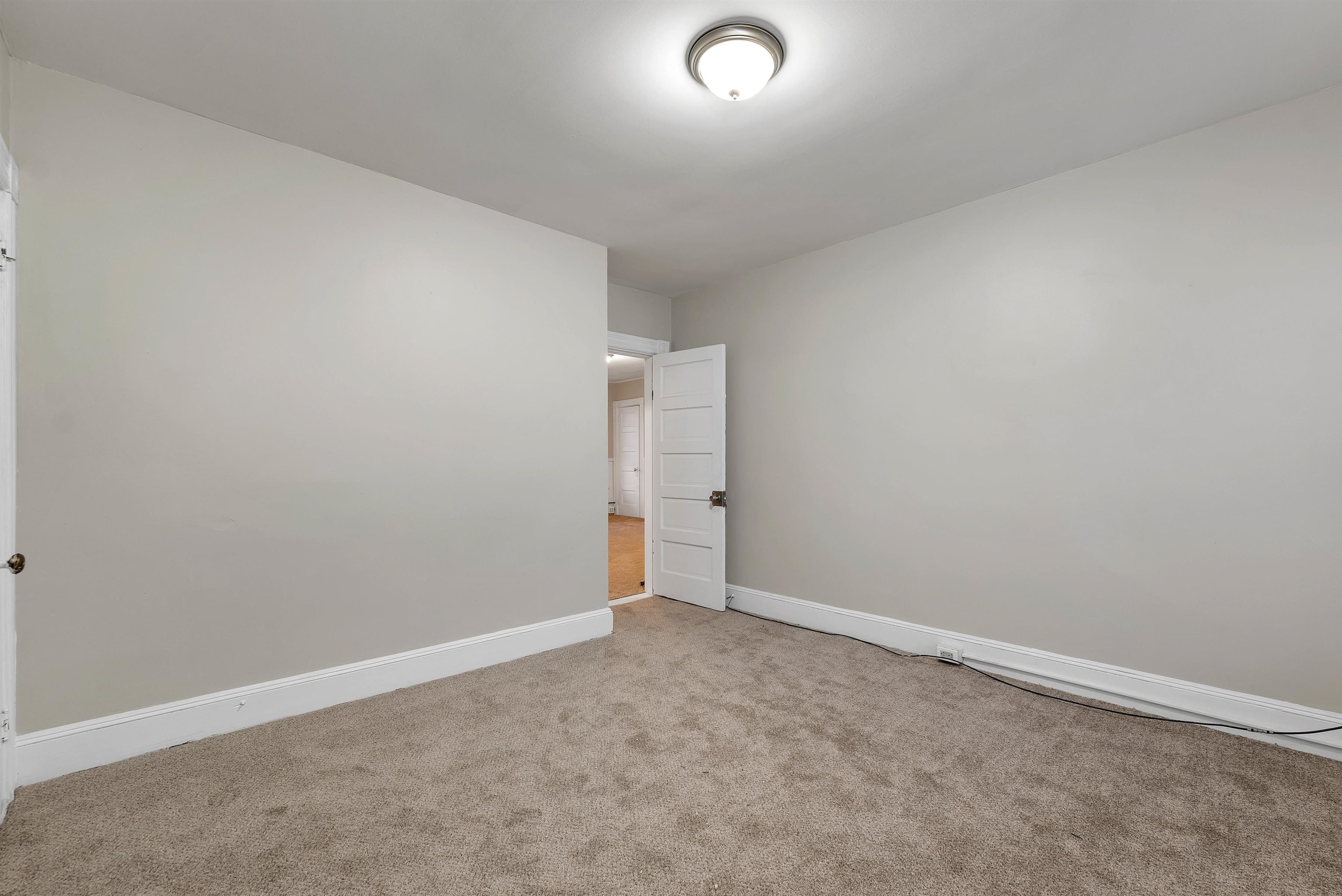 551 Montgomery Street Manchester, NH 03102 - Photo 30 of 42