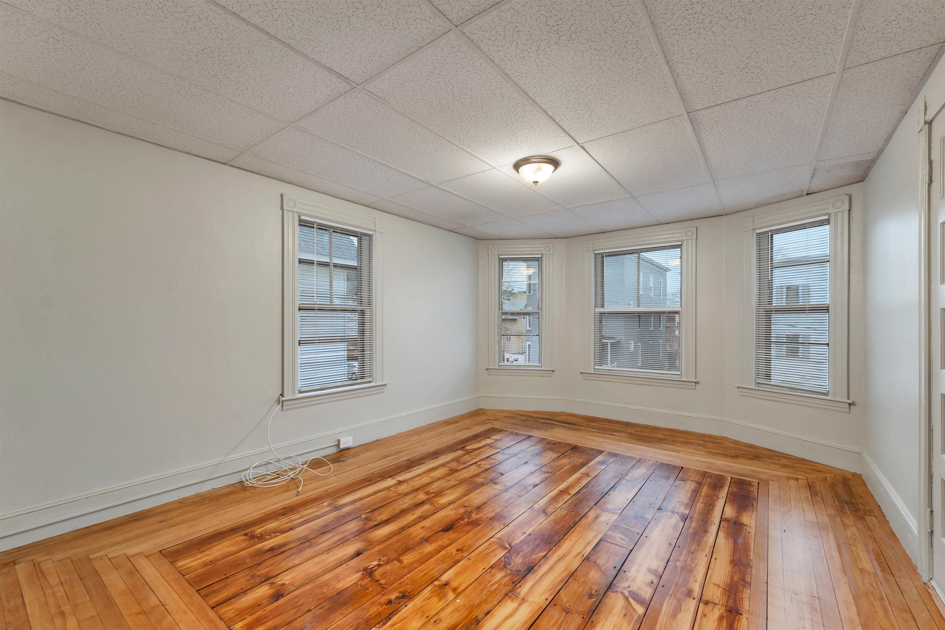 551 Montgomery Street Manchester, NH 03102 - Photo 39 of 42