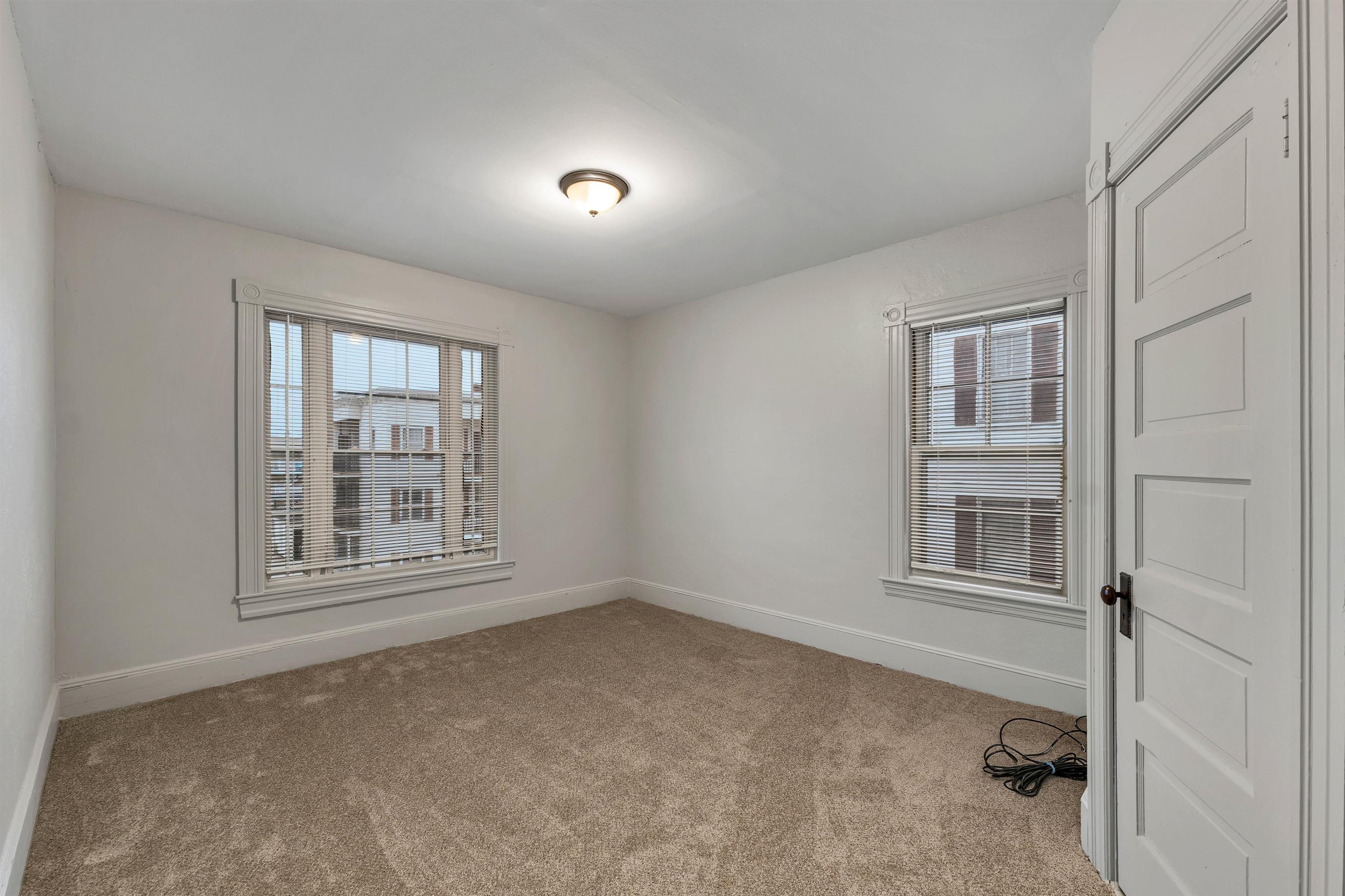 551 Montgomery Street Manchester, NH 03102 - Photo 6 of 42