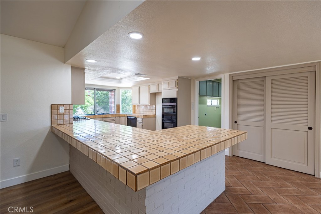 20086 Yucca Loma Road Apple Valley, CA 92307 - Photo 11 of 41