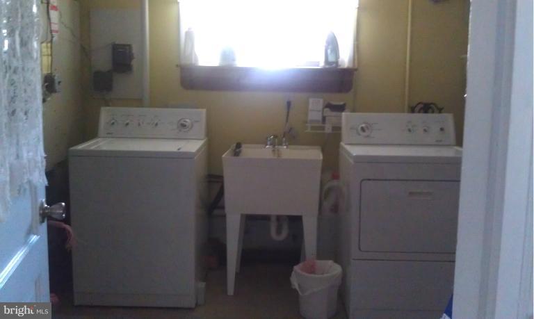 5954 Atteentee Road Springfield, VA 22150 - Photo 16 of 30 Interior (General)