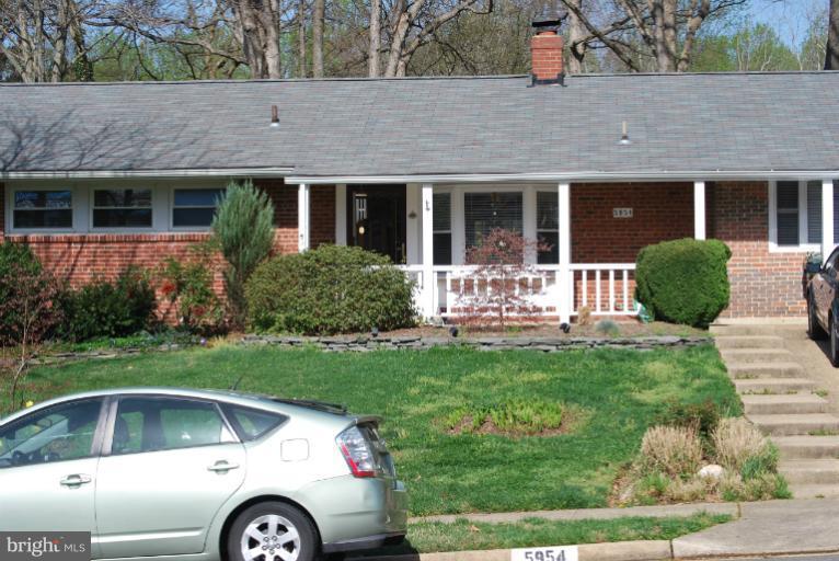 5954 Atteentee Road Springfield, VA 22150 - Photo 26 of 30 Exterior (Front)