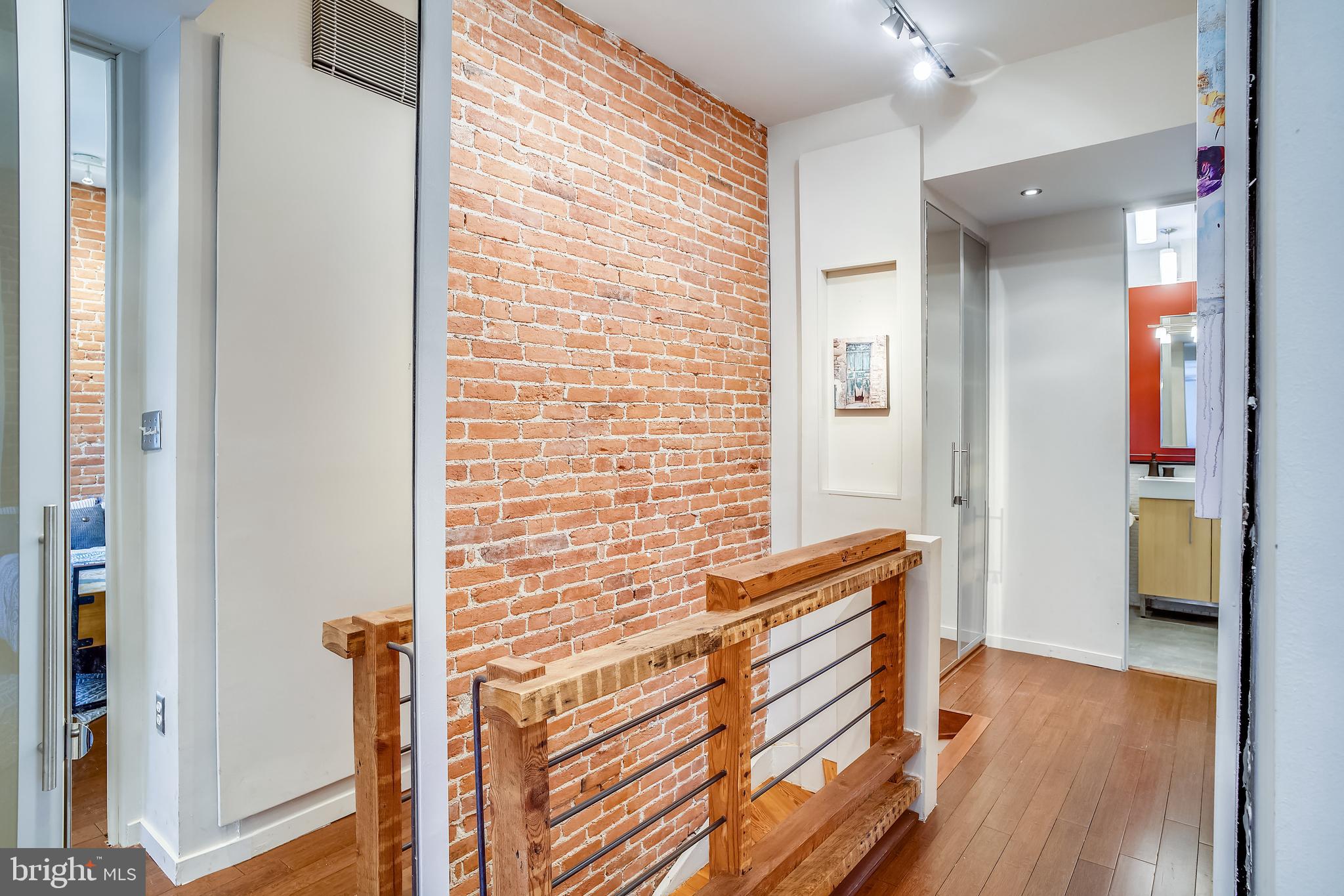 1322 Riggs Street Northwest Washington, DC 20009 - Photo 16 of 40 Landing