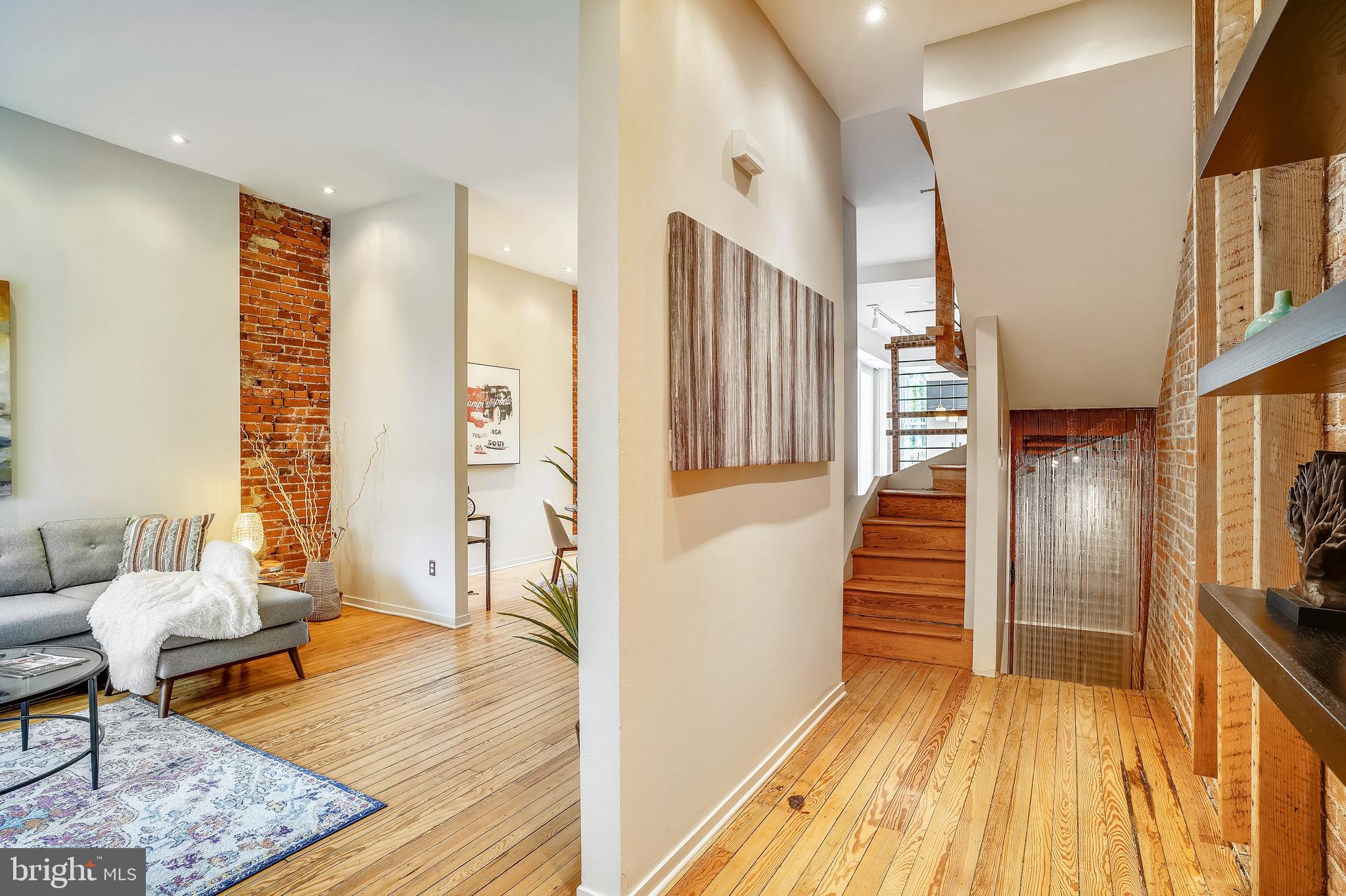 1322 Riggs Street Northwest Washington, DC 20009 - Photo 4 of 40 Foyer