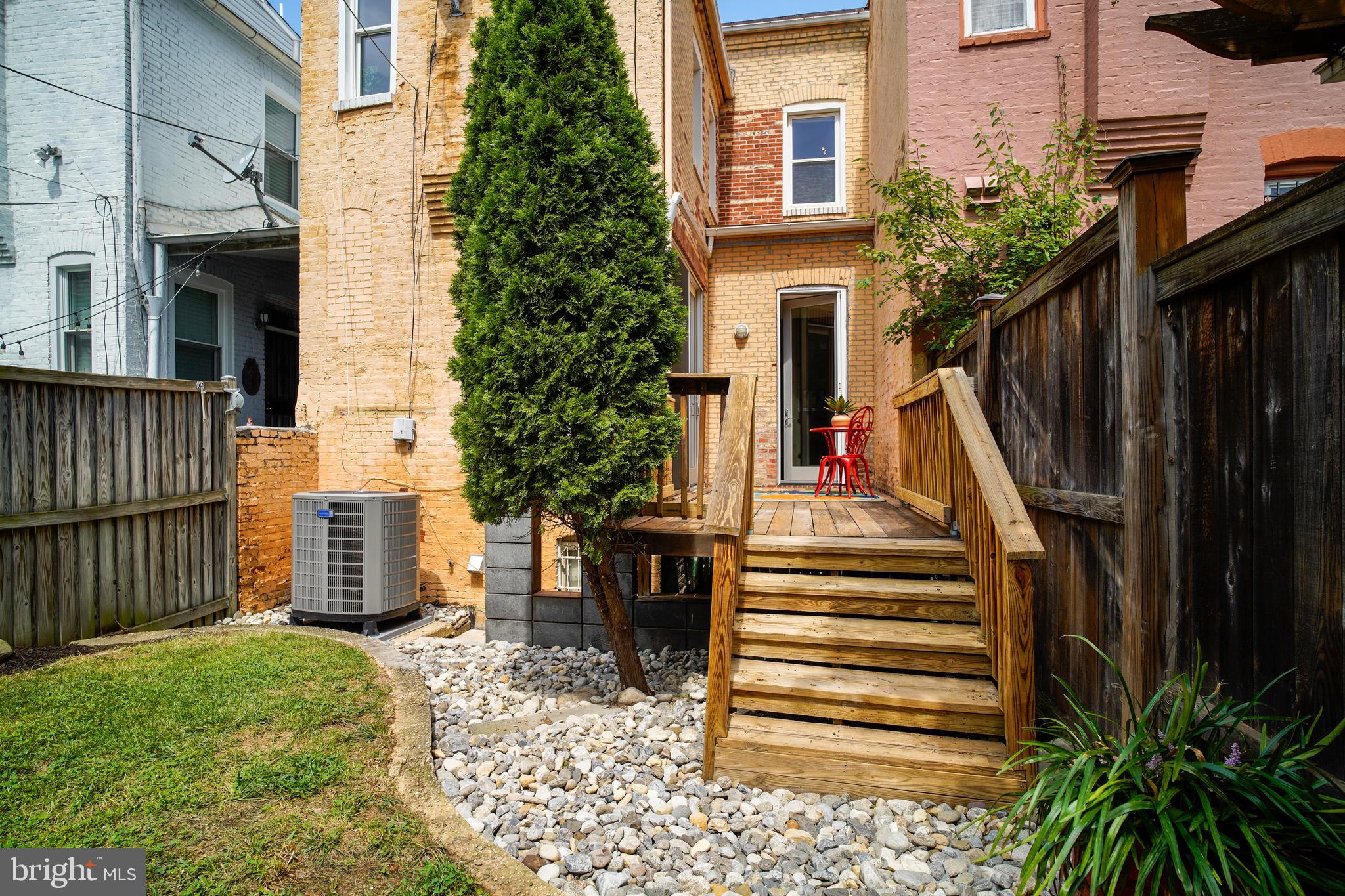1322 Riggs Street Northwest Washington, DC 20009 - Photo 31 of 40 Backyard
