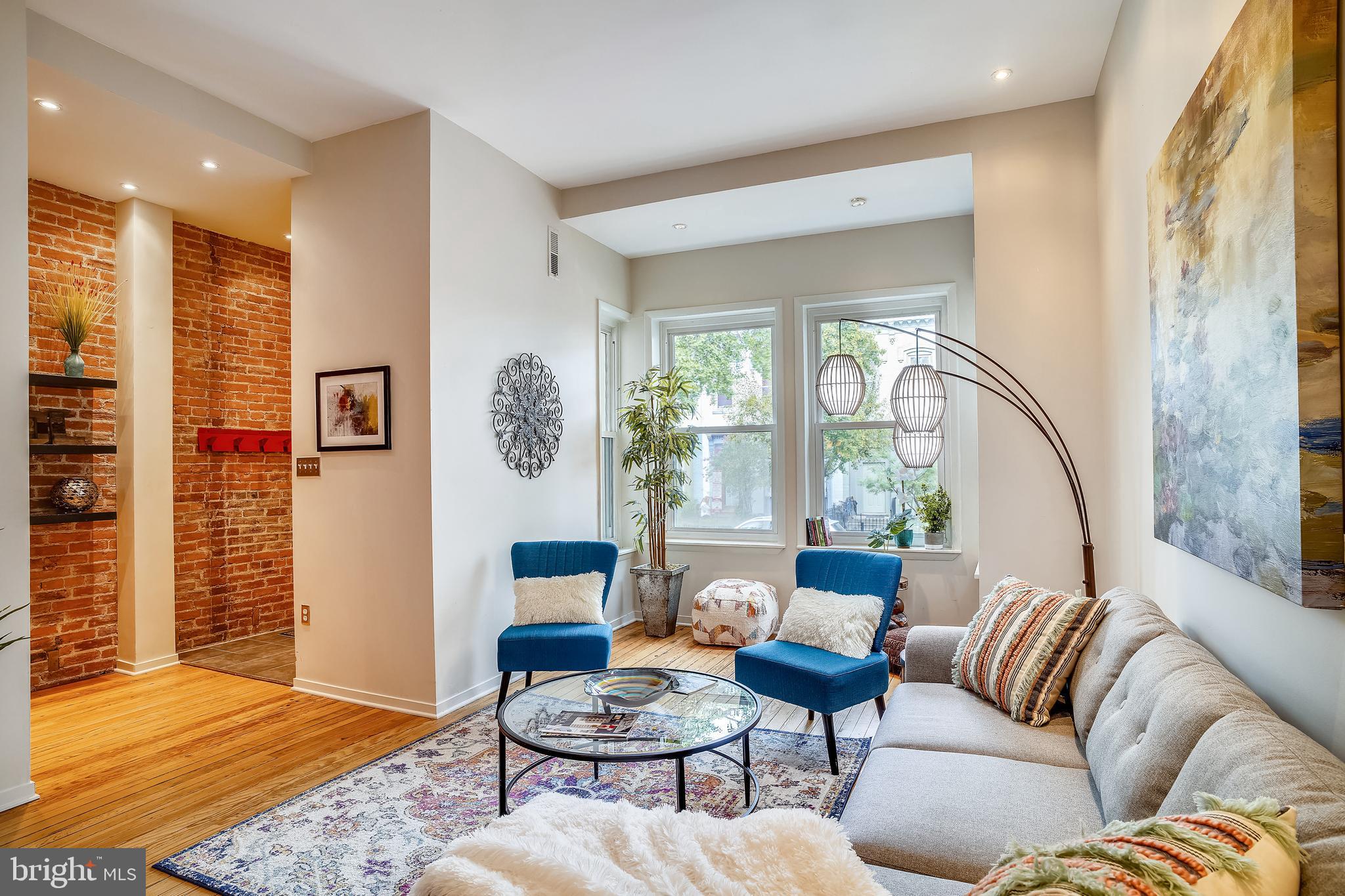 1322 Riggs Street Northwest Washington, DC 20009 - Photo 5 of 40 Living Room