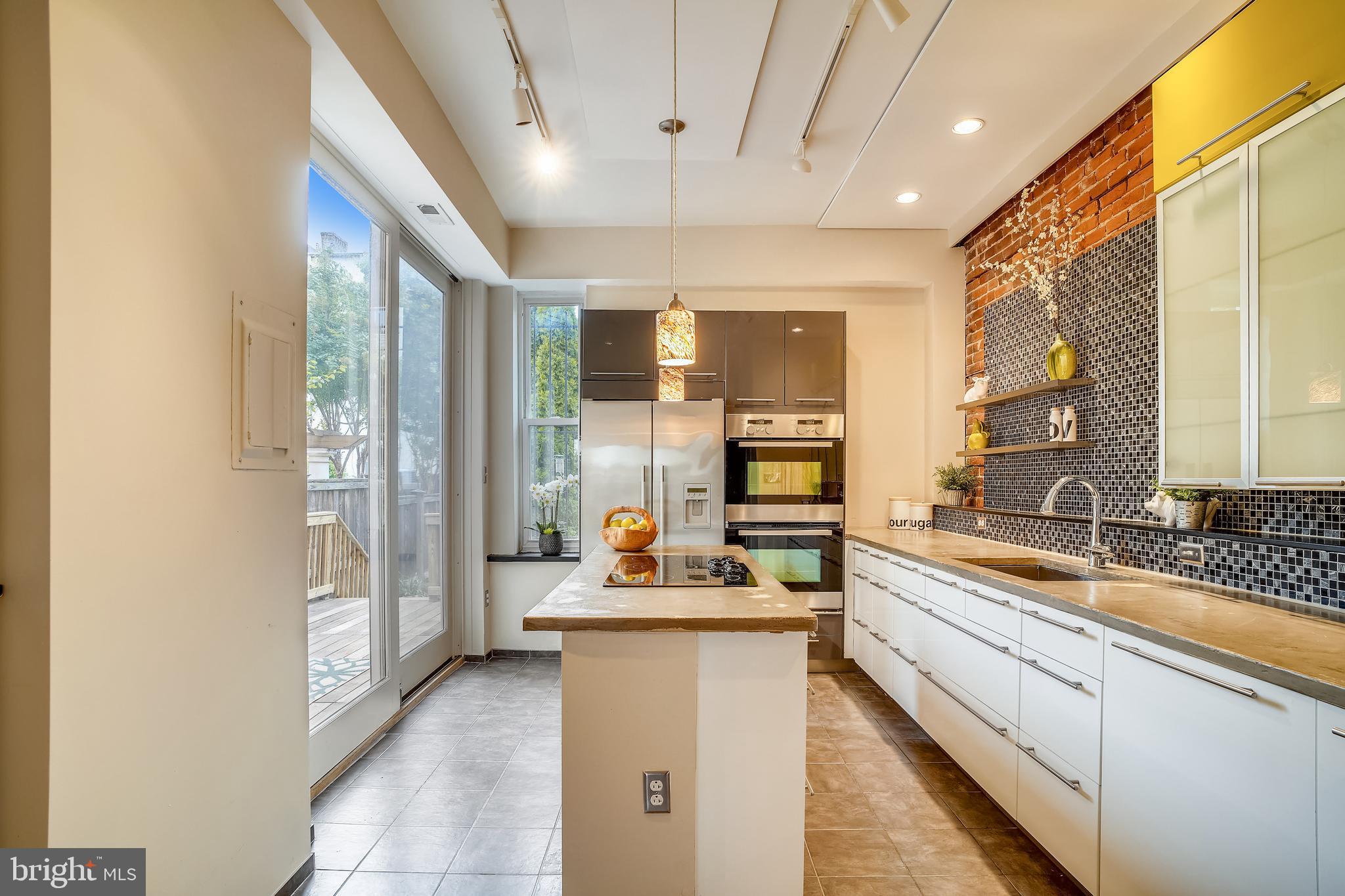 1322 Riggs Street Northwest Washington, DC 20009 - Photo 10 of 40 Kitchen