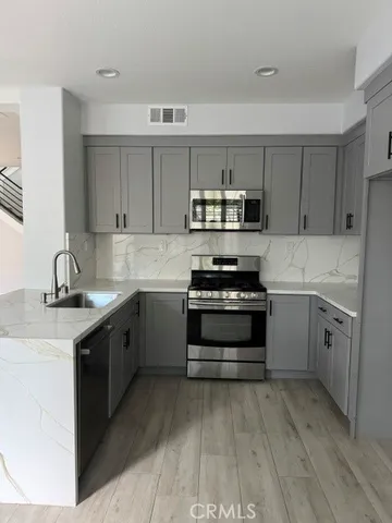 $5,250 | 26 Santa Catalina Aisle, Irvine, CA 92606