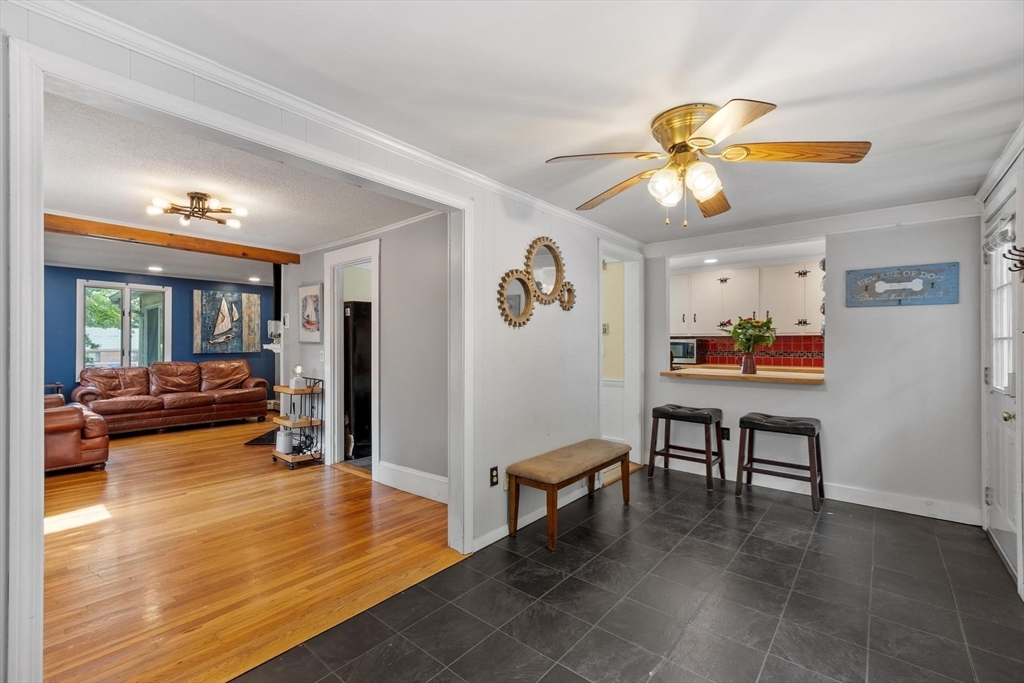 147 Main Street Reading, MA 01867 - Photo 9 of 40 Gallery Image 9