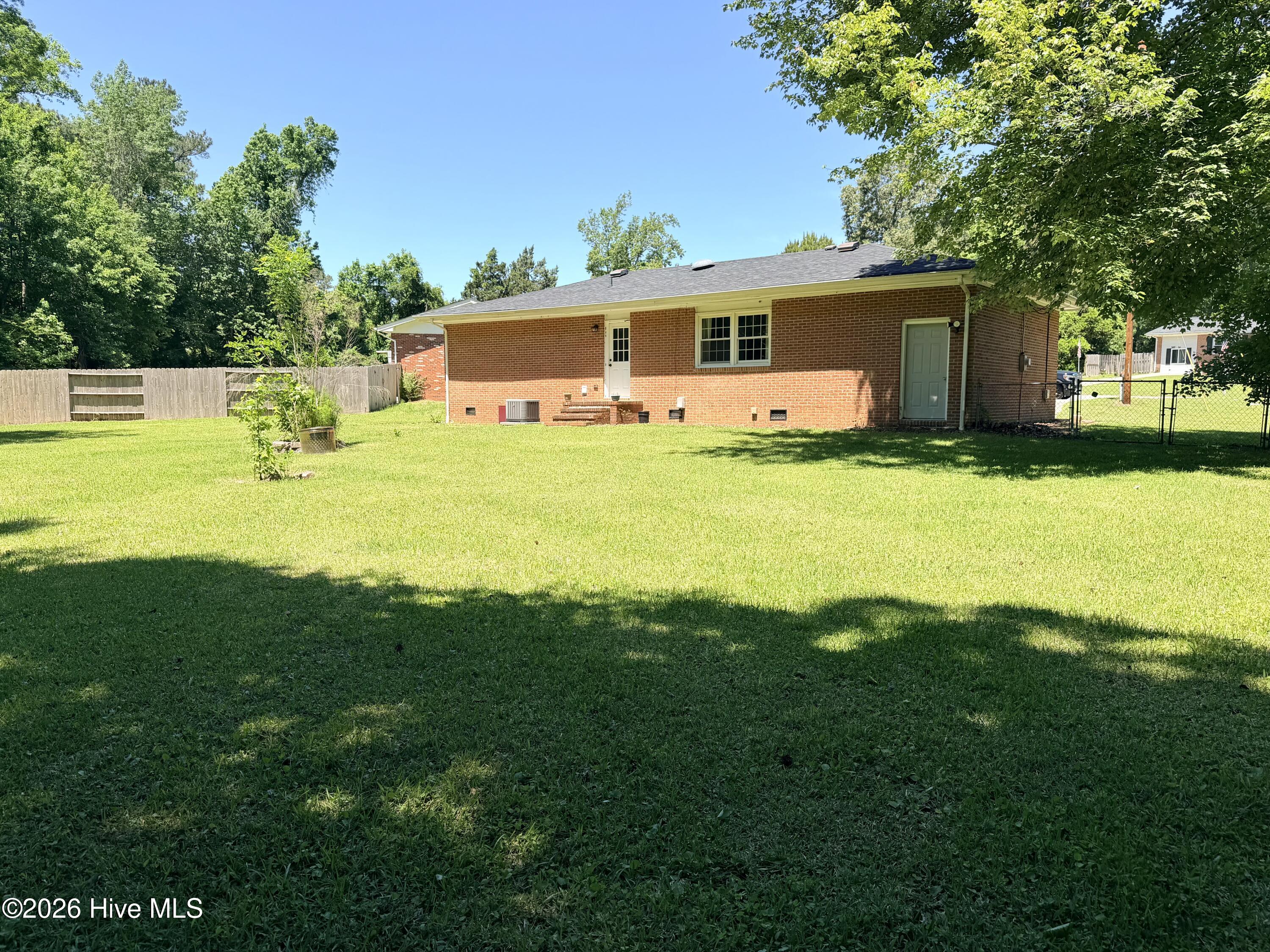 308 Sheffield Road Jacksonville, NC 28546 - Photo 22 of 22 Back of home