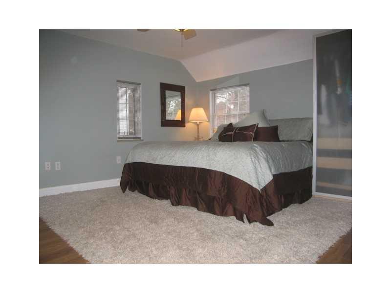 286 Sleepy Hollow Road Mt. Lebanon, PA 15228 - Photo 11 of 14 Master Bedroom.