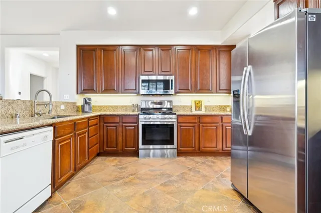 $899,900 | 22939 Raintree Lane, Saugus, CA 91390