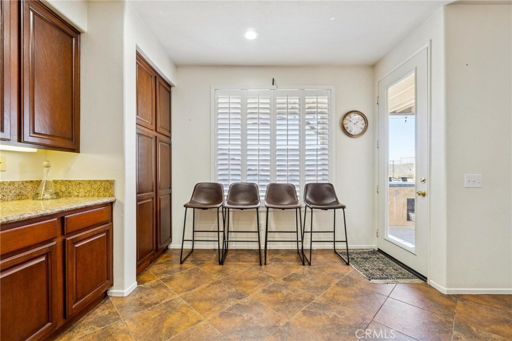 22939 Raintree Lane Saugus, CA 91390 - Photo 13 of 44