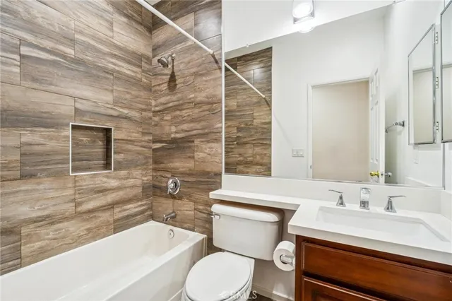 $899,900 | 22939 Raintree Lane, Saugus, CA 91390