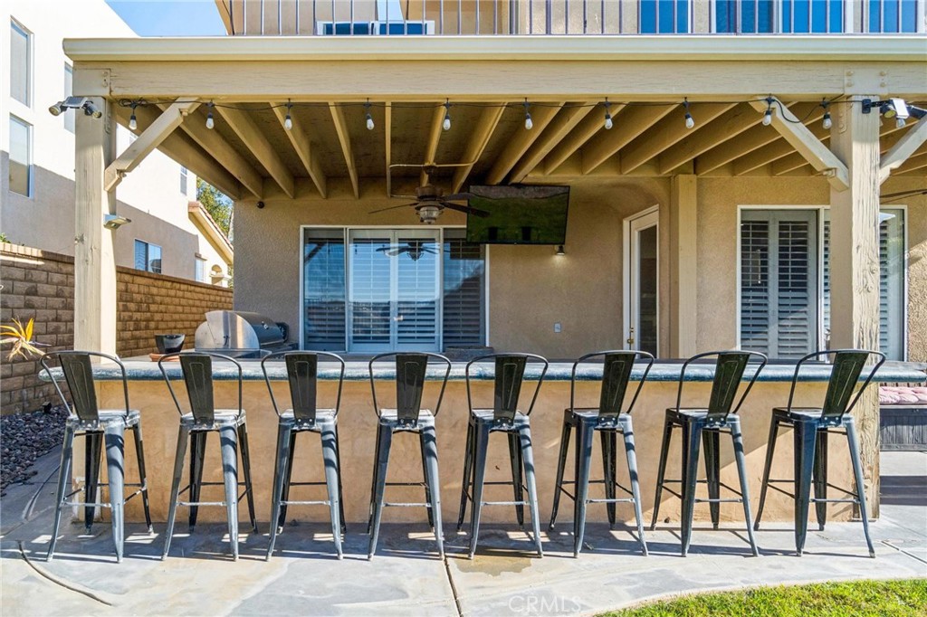 22939 Raintree Lane Saugus, CA 91390 - Photo 35 of 44