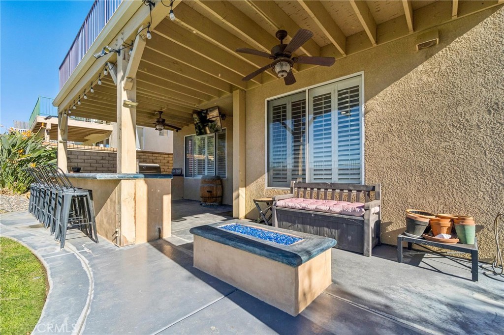 22939 Raintree Lane Saugus, CA 91390 - Photo 37 of 44