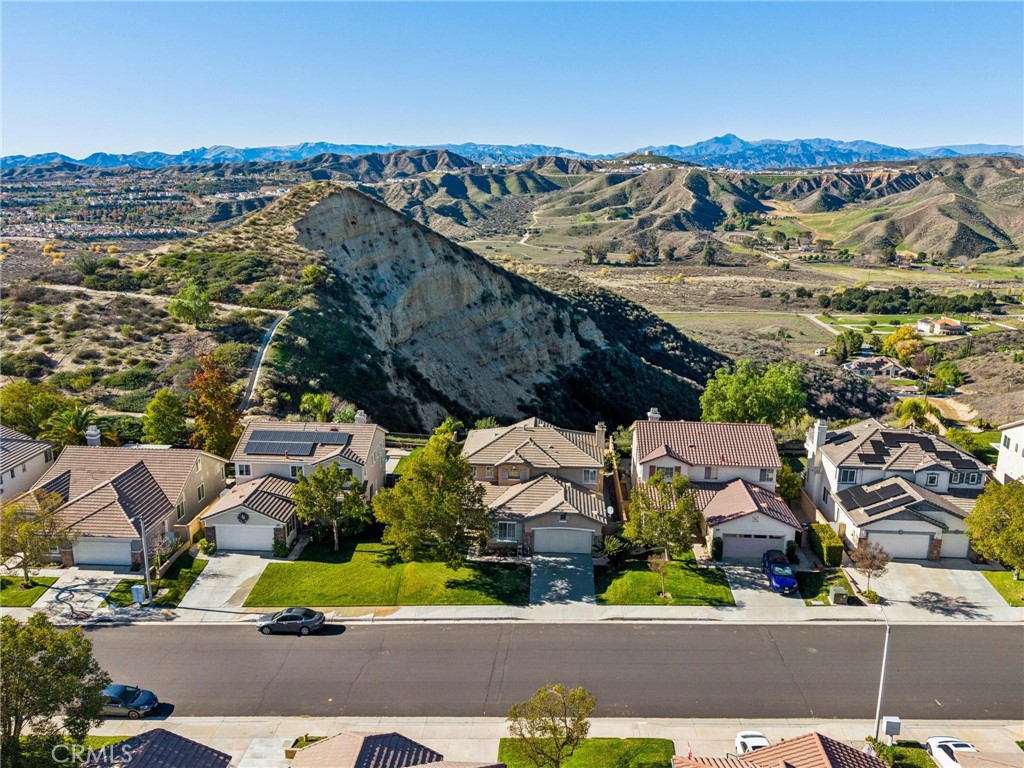 22939 Raintree Lane Saugus, CA 91390 - Photo 43 of 44