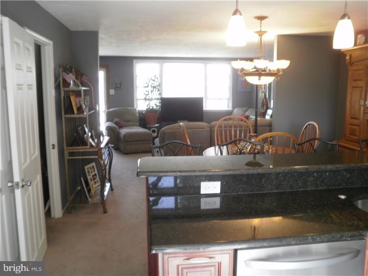 4164 Fairdale Road Philadelphia, PA 19154 - Photo 4 of 17 Gallery Image 4