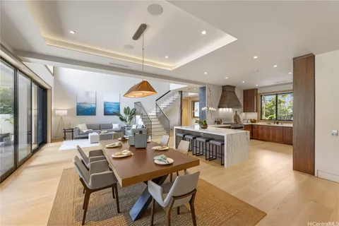 $10,500,000 | 4561 Aukai Avenue, Honolulu, HI 96816