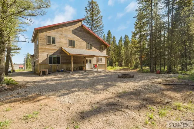 $1,200,000 | 3541 Browning Road, Island Park, ID 83429