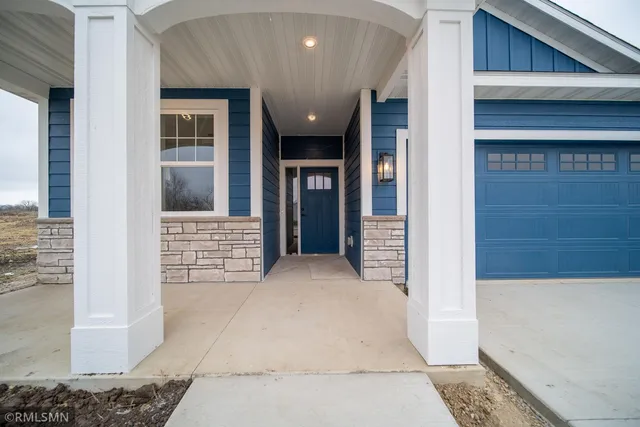 $487,900 | 6701 Ridgewood Drive, Cannon Falls, MN 55009