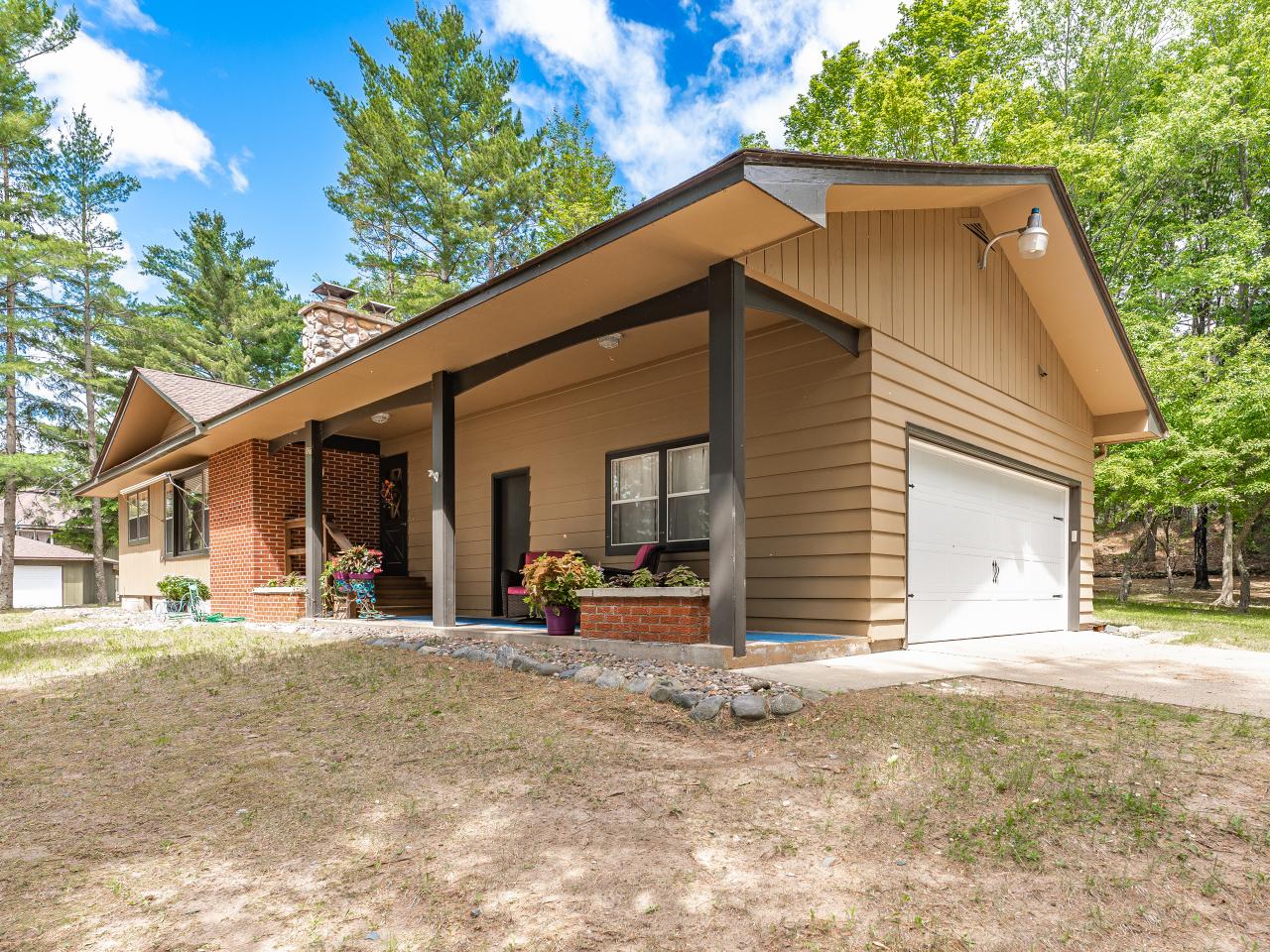 927 Silver Lake Road Eagle River, WI 54521 - Photo 1 of 36 Gallery Image 1