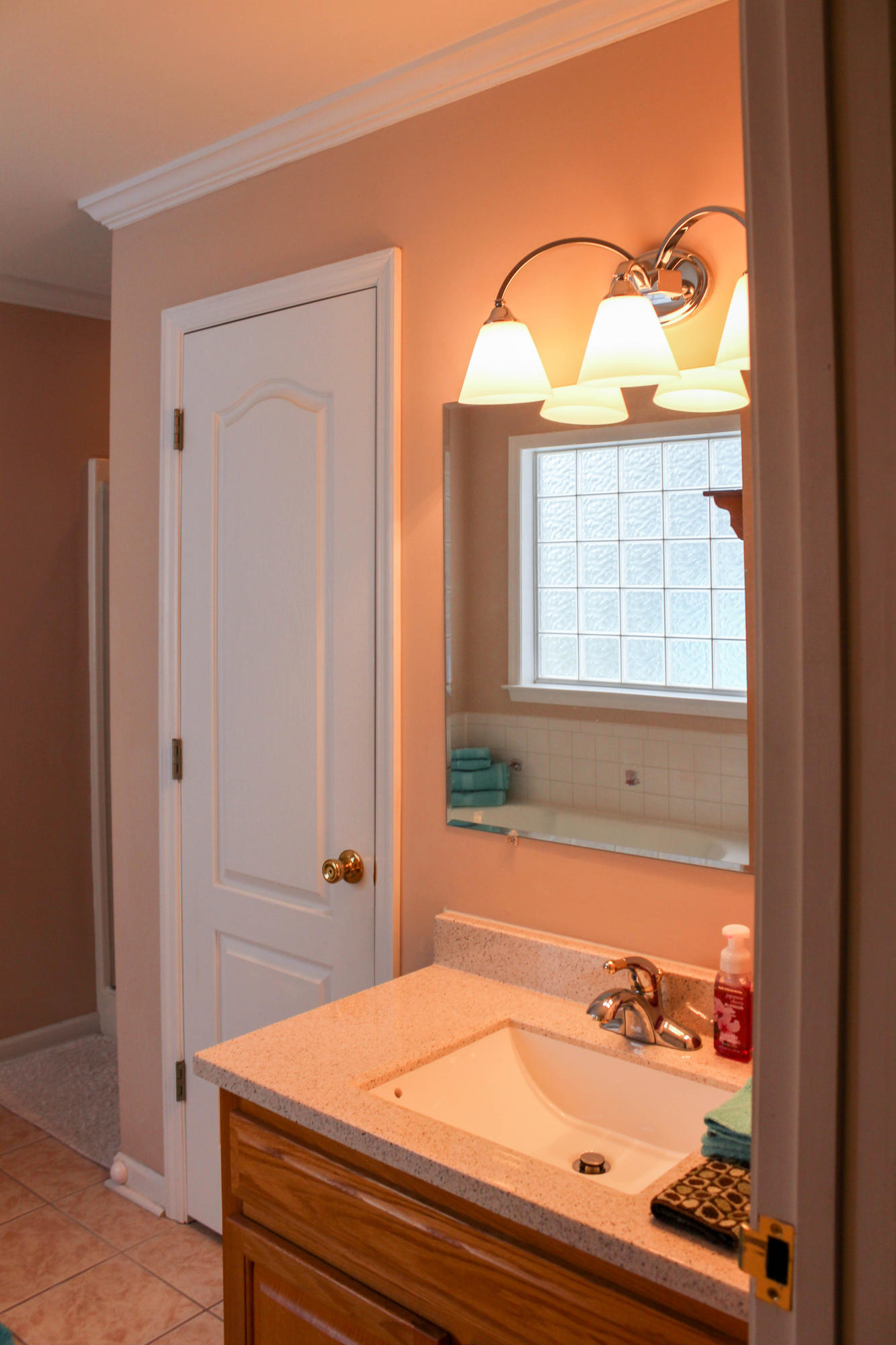 6019 Browntown Road Chattanooga, TN 37415 - Photo 21 of 32 Master Bathroom