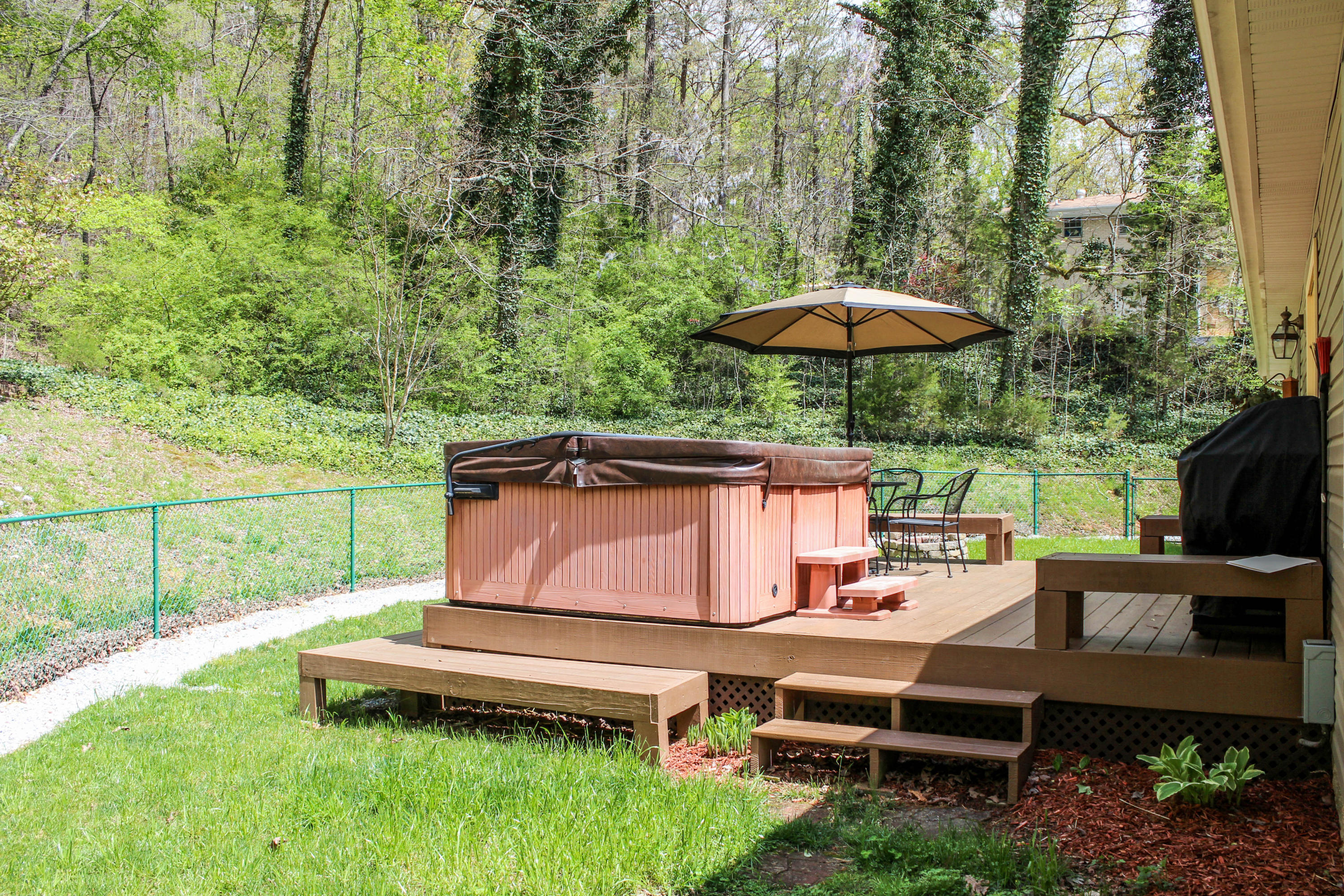 6019 Browntown Road Chattanooga, TN 37415 - Photo 26 of 32 Backyard