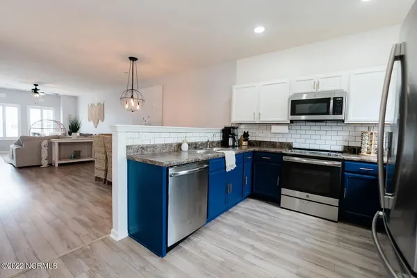 $3,000 | 806 Blanche Avenue, Unit 2, Carolina Beach, NC 28428