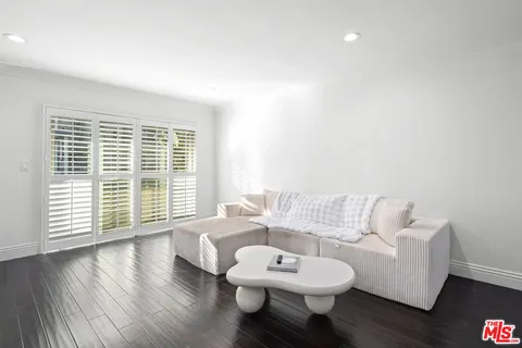 $639,000 | 11646 Chenault Street, Unit 2, Los Angeles, CA 90049