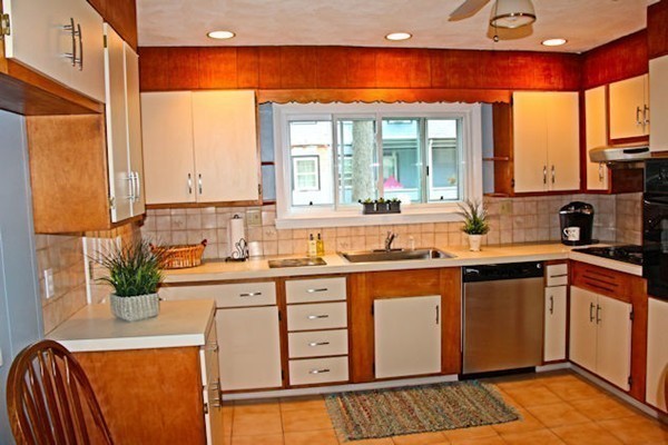 87 Bartlett Road Winthrop, MA 02152 - Photo 17 of 27 Gallery Image 17