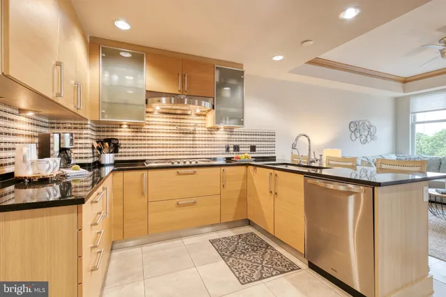 $999,000 | 801 Key Highway, Unit 316, Baltimore, MD 21230