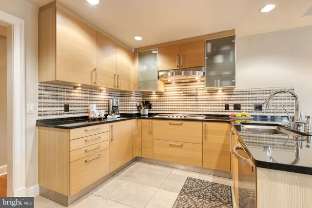 $999,000 | 801 Key Highway, Unit 316, Baltimore, MD 21230