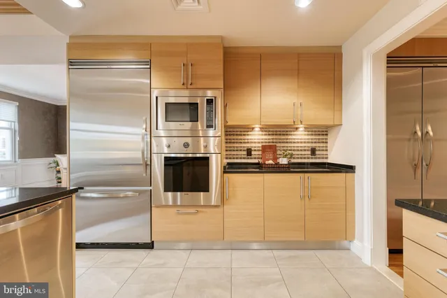 $999,000 | 801 Key Highway, Unit 316, Baltimore, MD 21230