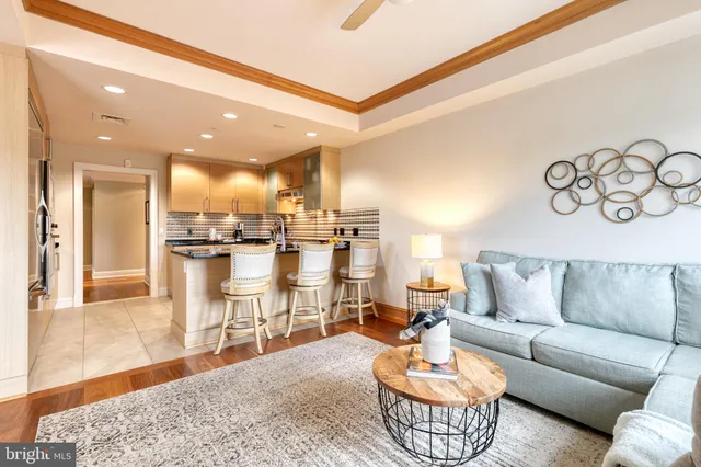 $999,000 | 801 Key Highway, Unit 316, Baltimore, MD 21230