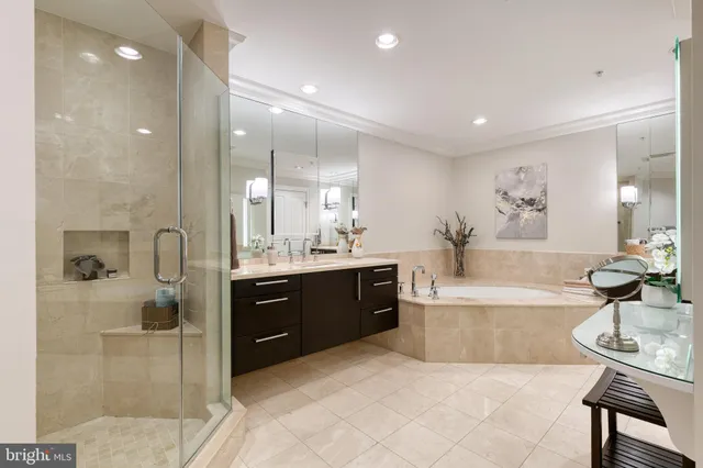 $999,000 | 801 Key Highway, Unit 316, Baltimore, MD 21230