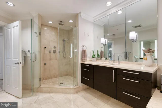 $999,000 | 801 Key Highway, Unit 316, Baltimore, MD 21230