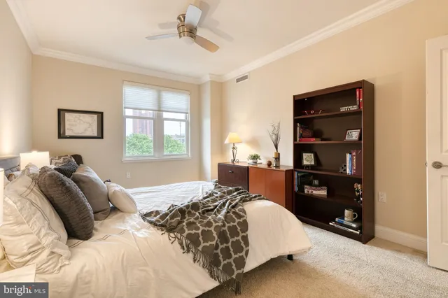 $999,000 | 801 Key Highway, Unit 316, Baltimore, MD 21230