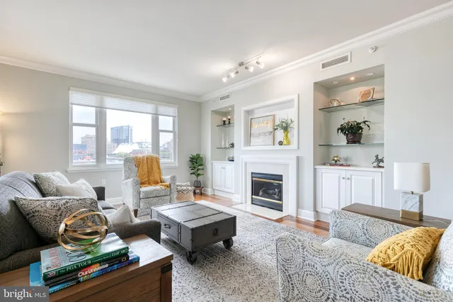 $999,000 | 801 Key Highway, Unit 316, Baltimore, MD 21230