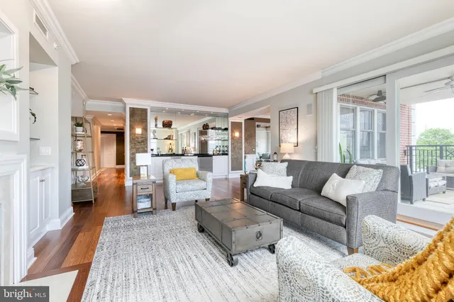 $999,000 | 801 Key Highway, Unit 316, Baltimore, MD 21230