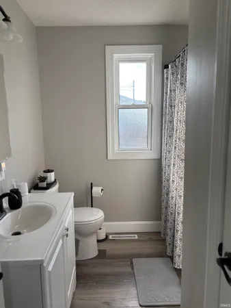 $189,900 | 210 East 15th Street, Jasper, IN 47546