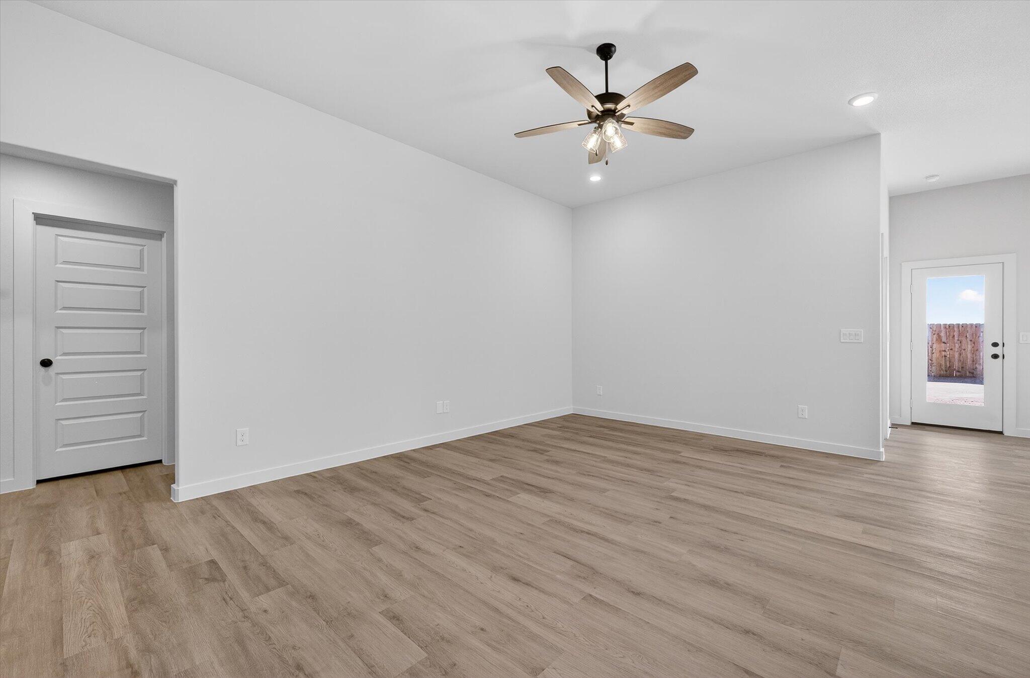6315 Virginia Avenue Lubbock, TX 79407 - Photo 4 of 23 17-6315 Virginia 1872