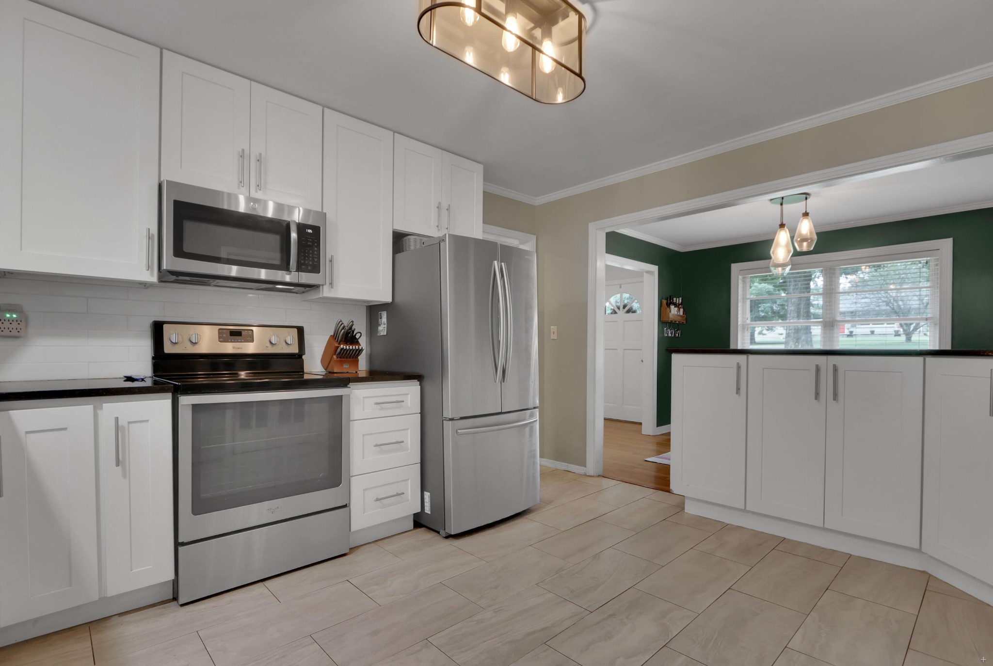 712 Forest View Road Knoxville, TN 37919 - Photo 4 of 23 Gallery Image 4